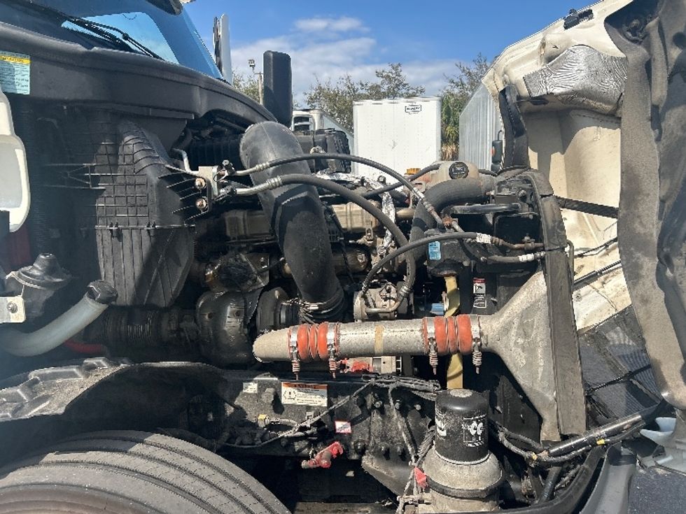 Sleeper Tractor-Heavy Duty Tractors-Freightliner-2023-T12664ST-Riviera Beach-FL-513,435\n\t\tmiles-$ 70,000 - Image 20