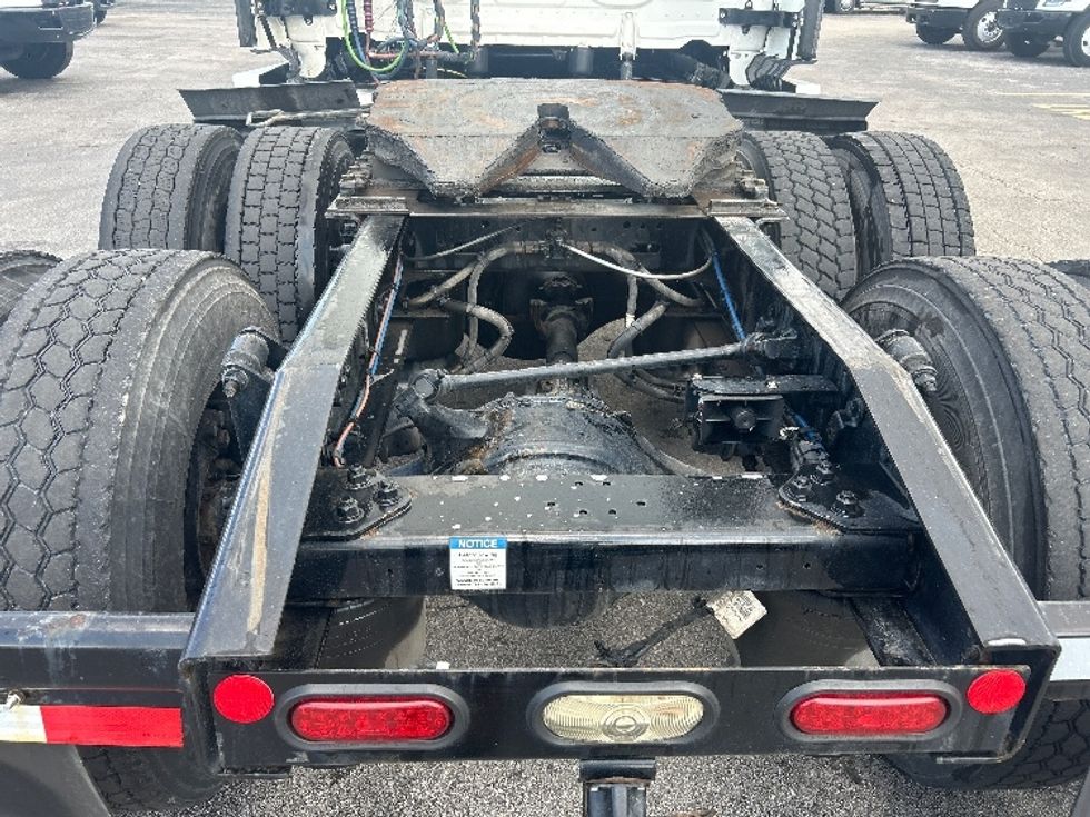 Sleeper Tractor-Heavy Duty Tractors-Freightliner-2023-T12664ST-Riviera Beach-FL-513,435\n\t\tmiles-$ 70,000 - Image 6