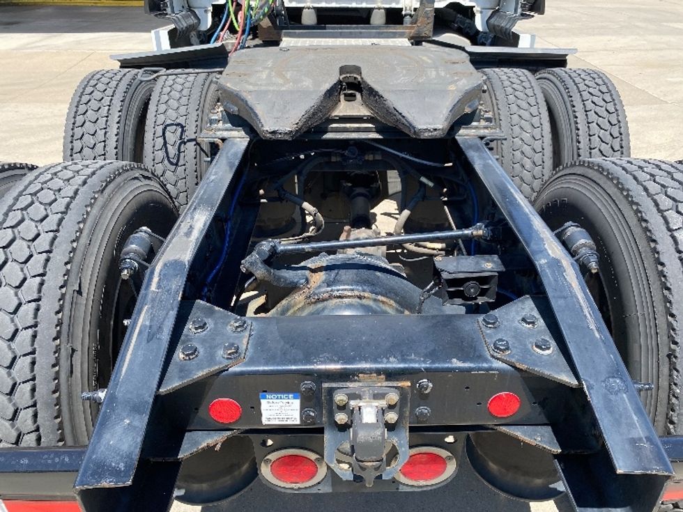 Sleeper Tractor-Heavy Duty Tractors-Freightliner-2023-T12664ST-Salt Lake City-UT-646,941\n\t\tmiles-$ 71,500 - Image 6