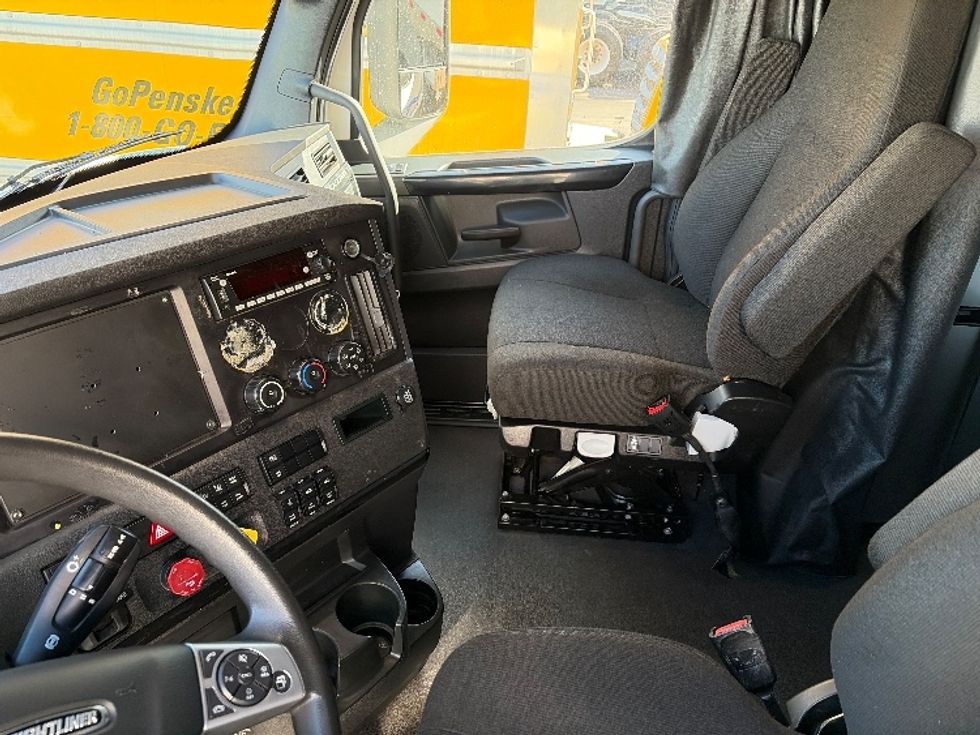 Sleeper Tractor-Heavy Duty Tractors-Freightliner-2023-T12664ST-San Antonio-TX-399,341\n\t\tmiles-$ 86,000 - Image 10