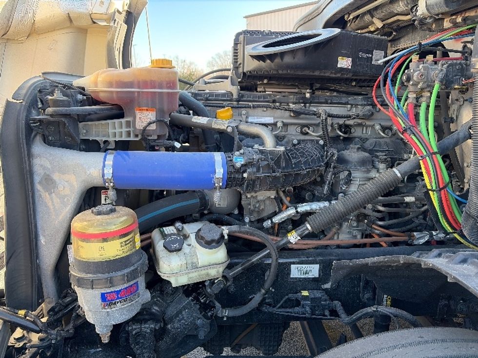 Sleeper Tractor-Heavy Duty Tractors-Freightliner-2023-T12664ST-San Antonio-TX-399,341\n\t\tmiles-$ 86,000 - Image 19