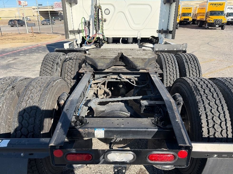 Sleeper Tractor-Heavy Duty Tractors-Freightliner-2023-T12664ST-San Antonio-TX-399,341\n\t\tmiles-$ 86,000 - Image 6