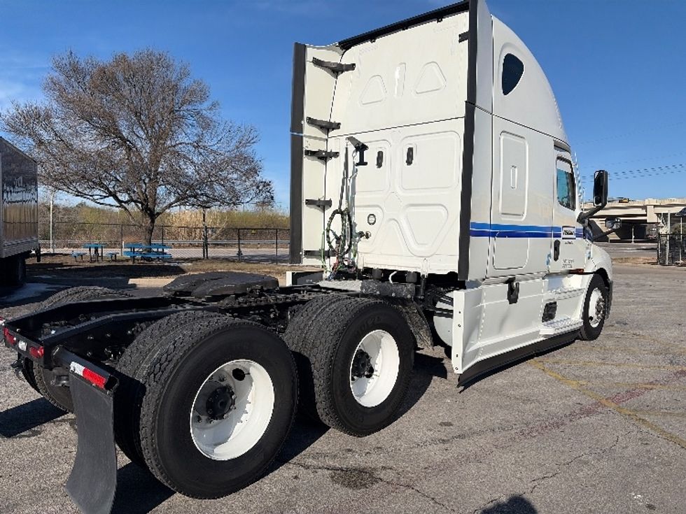 Sleeper Tractor-Heavy Duty Tractors-Freightliner-2023-T12664ST-San Antonio-TX-399,341\n\t\tmiles-$ 86,000 - Image 7