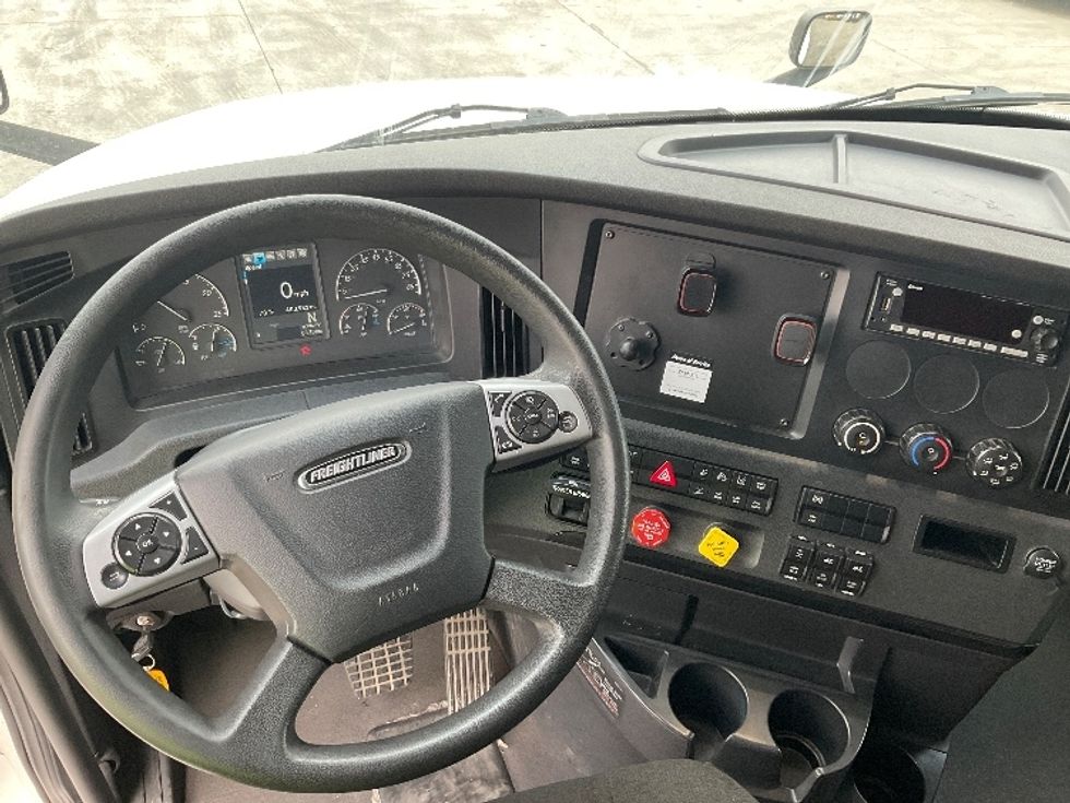 Sleeper Tractor-Heavy Duty Tractors-Freightliner-2023-T12664ST-San Antonio-TX-403,983\n\t\tmiles-$ 85,750 - Image 11