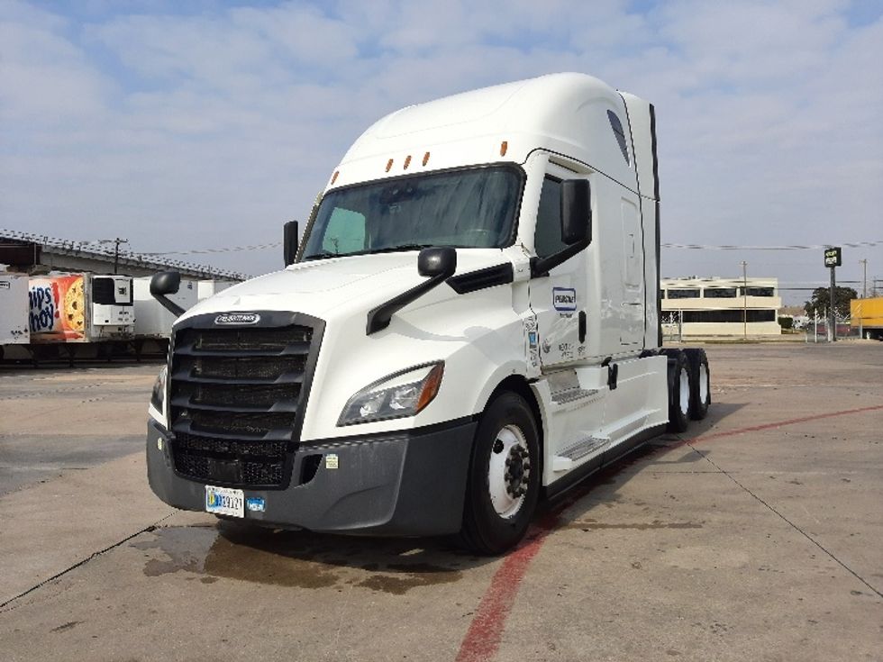 Sleeper Tractor-Heavy Duty Tractors-Freightliner-2023-T12664ST-San Antonio-TX-451,085\n\t\tmiles-$ 80,750 - Image 3