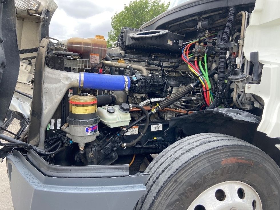 Sleeper Tractor-Heavy Duty Tractors-Freightliner-2023-T12664ST-San Antonio-TX-501,504\n\t\tmiles-$ 78,500 - Image 21