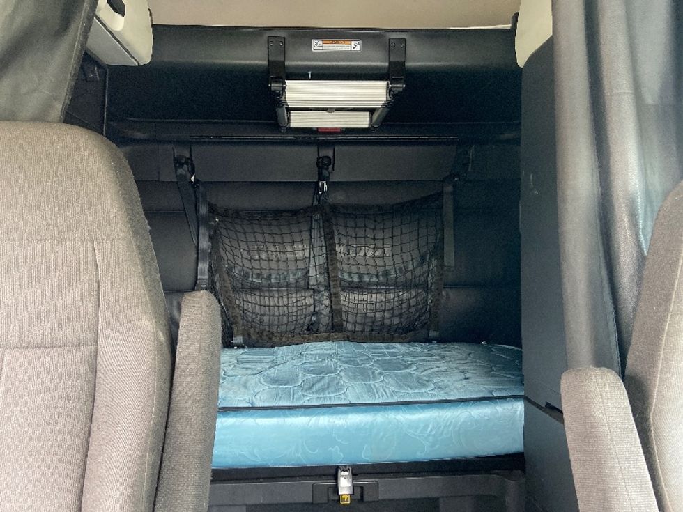 Sleeper Tractor-Heavy Duty Tractors-Freightliner-2023-T12664ST-San Antonio-TX-502,931\n\t\tmiles-$ 75,750 - Image 16