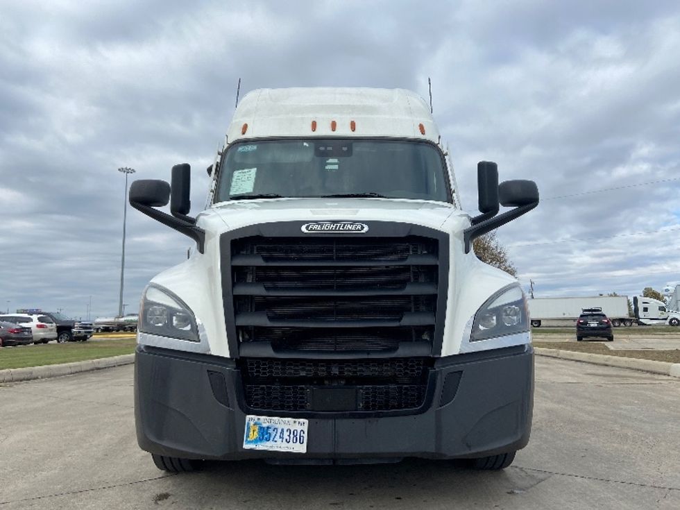 Sleeper Tractor-Heavy Duty Tractors-Freightliner-2023-T12664ST-San Antonio-TX-502,931\n\t\tmiles-$ 75,750 - Image 2