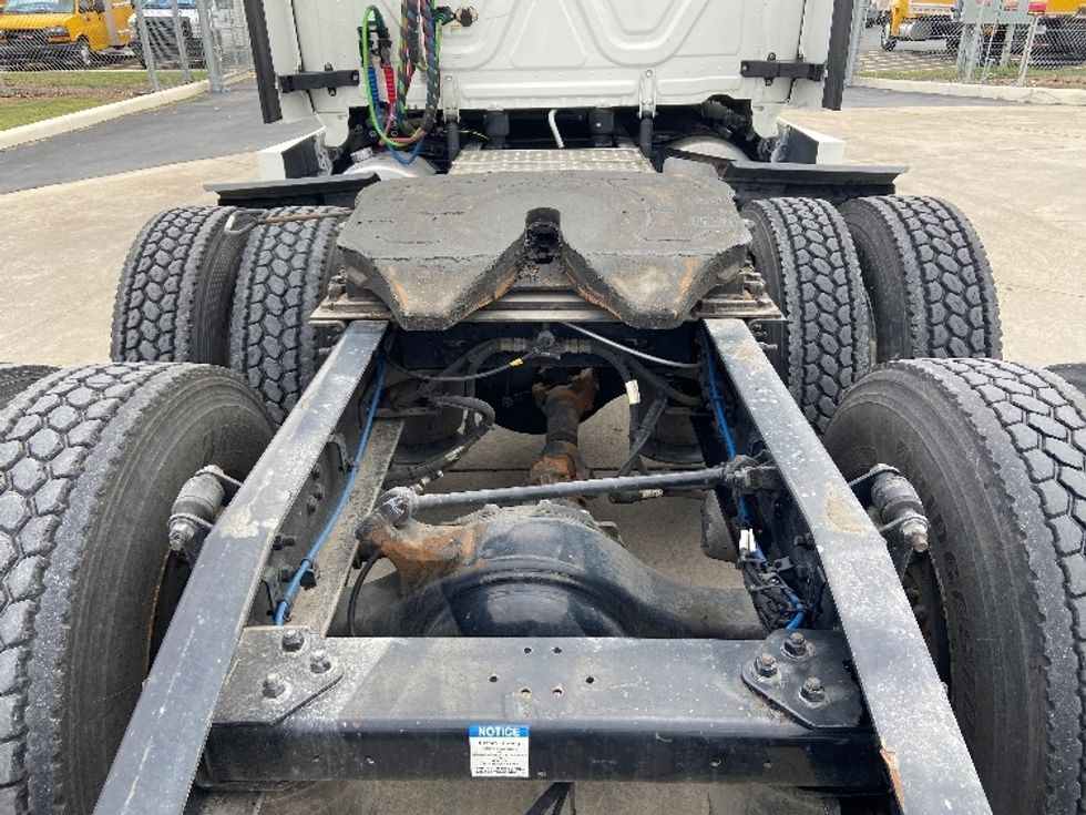 Sleeper Tractor-Heavy Duty Tractors-Freightliner-2023-T12664ST-San Antonio-TX-502,931\n\t\tmiles-$ 75,750 - Image 6