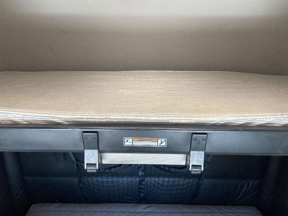 Sleeper Tractor-Heavy Duty Tractors-Freightliner-2023-T12664ST-San Antonio-TX-506,501\n\t\tmiles-$ 76,750 - Image 23