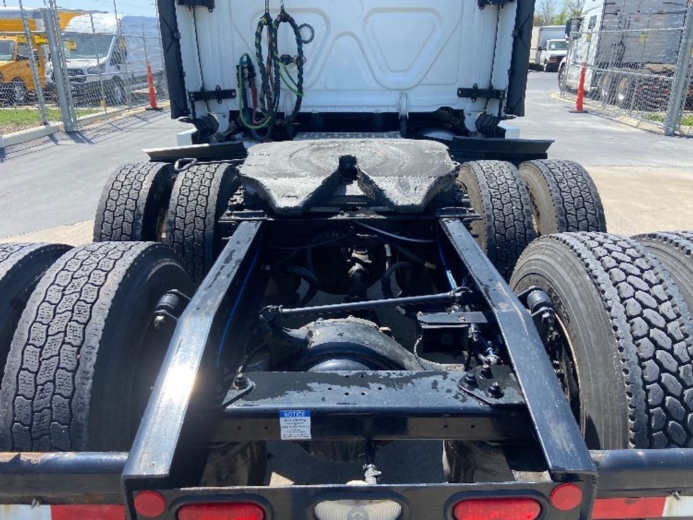 Sleeper Tractor-Heavy Duty Tractors-Freightliner-2023-T12664ST-San Antonio-TX-506,501\n\t\tmiles-$ 76,750 - Image 6