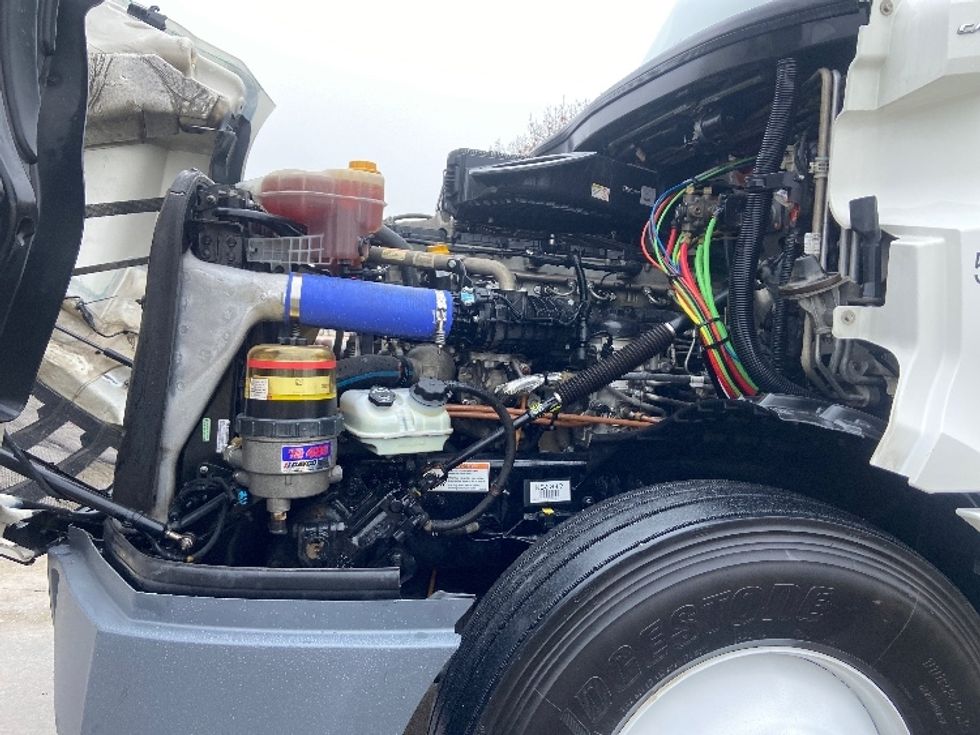 Sleeper Tractor-Heavy Duty Tractors-Freightliner-2023-T12664ST-San Antonio-TX-515,409\n\t\tmiles-$ 74,250 - Image 21