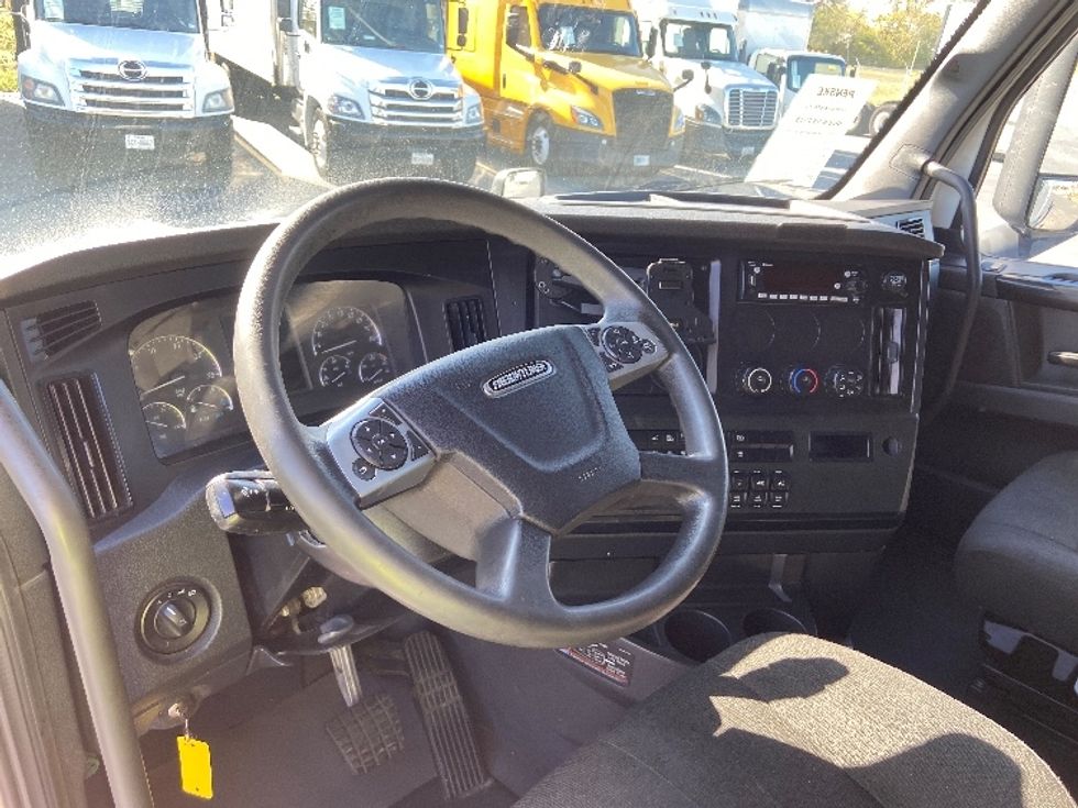 Sleeper Tractor-Heavy Duty Tractors-Freightliner-2023-T12664ST-San Antonio-TX-558,542\n\t\tmiles-$ 73,750 - Image 10