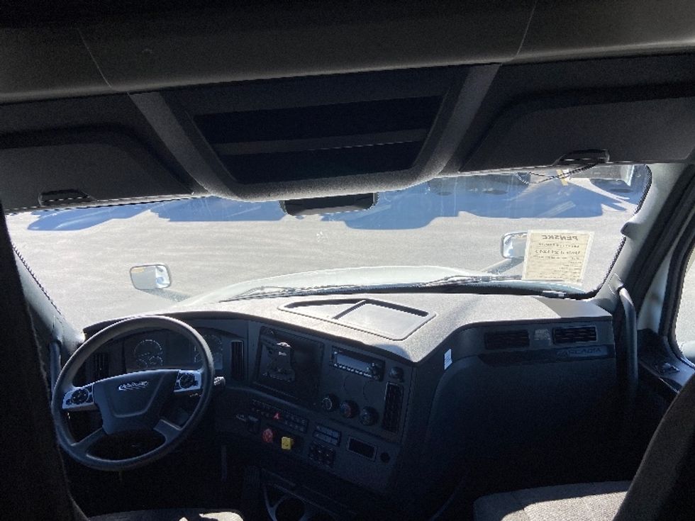 Sleeper Tractor-Heavy Duty Tractors-Freightliner-2023-T12664ST-San Antonio-TX-558,542\n\t\tmiles-$ 73,750 - Image 12