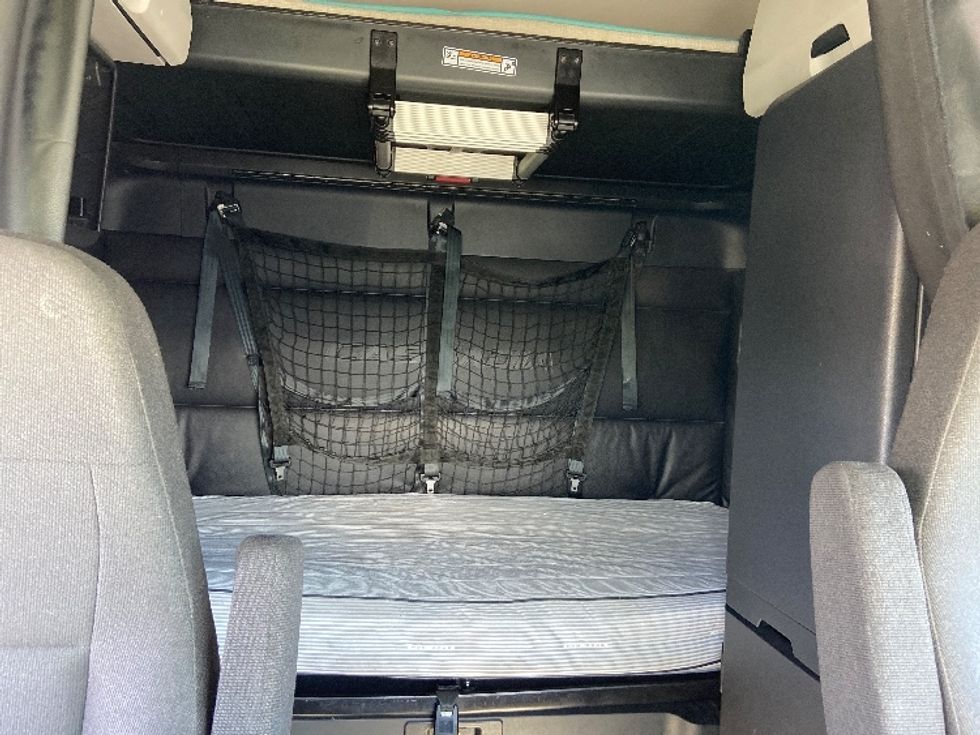 Sleeper Tractor-Heavy Duty Tractors-Freightliner-2023-T12664ST-San Antonio-TX-558,542\n\t\tmiles-$ 73,750 - Image 16