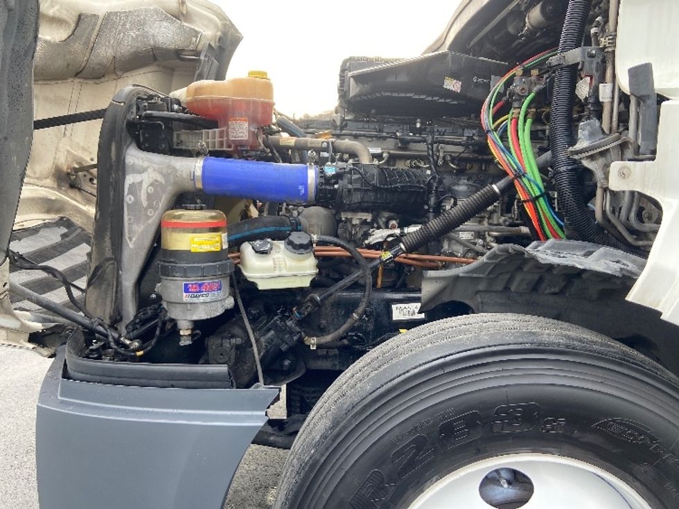 Sleeper Tractor-Heavy Duty Tractors-Freightliner-2023-T12664ST-San Antonio-TX-588,143\n\t\tmiles-$ 67,000 - Image 21