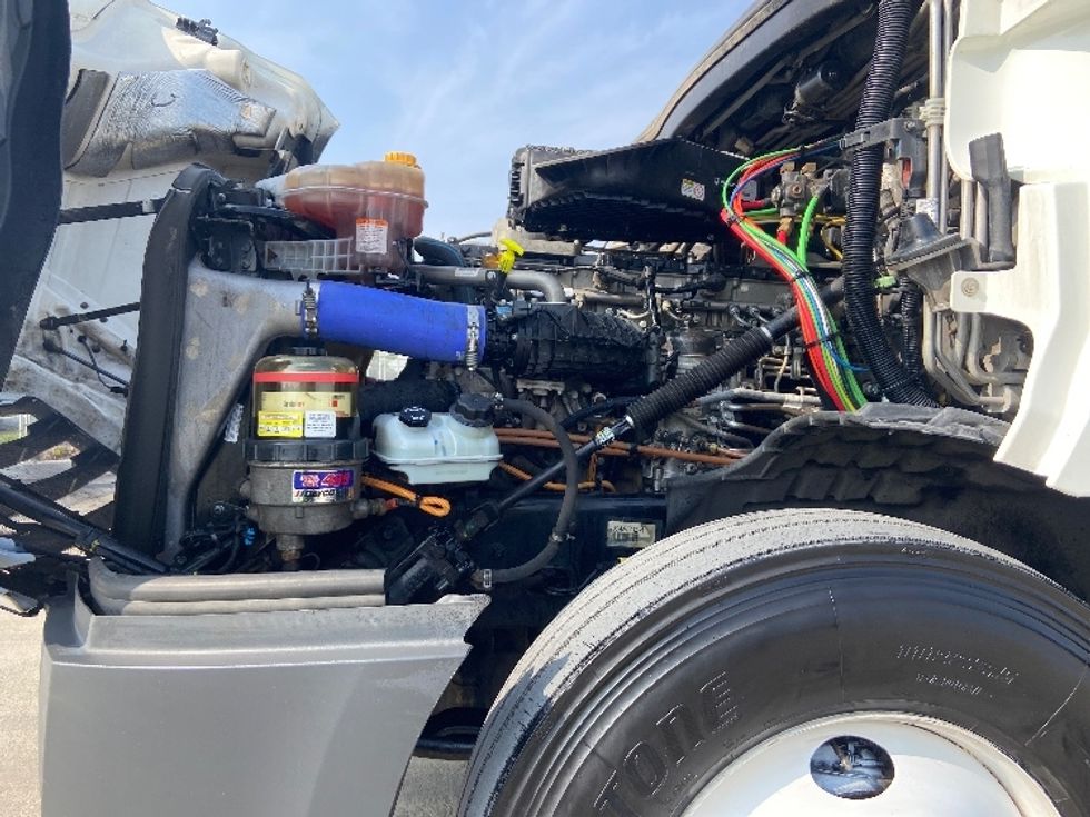 Sleeper Tractor-Heavy Duty Tractors-Freightliner-2023-T12664ST-San Antonio-TX-674,955\n\t\tmiles-$ 57,750 - Image 21