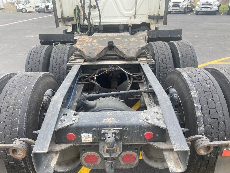 Sleeper Tractor-Heavy Duty Tractors-Freightliner-2023-T12664ST-San Antonio-TX-711,226\n\t\tmiles-$ 54,000 - Image 6