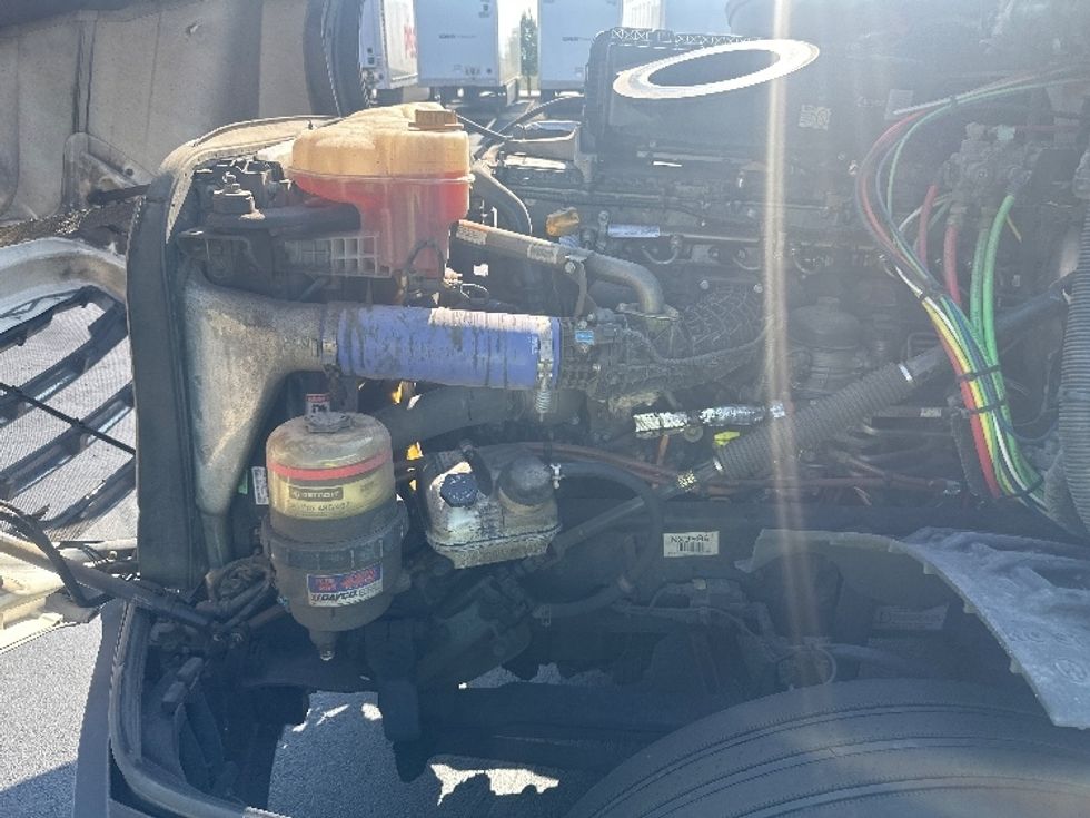 Sleeper Tractor-Heavy Duty Tractors-Freightliner-2023-T12664ST-Sheboygan-WI-591,264\n\t\tmiles-$ 66,000 - Image 21