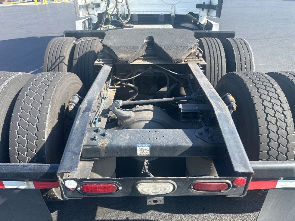 Sleeper Tractor-Heavy Duty Tractors-Freightliner-2023-T12664ST-Sheboygan-WI-591,264\n\t\tmiles-$ 66,000 - Image 6