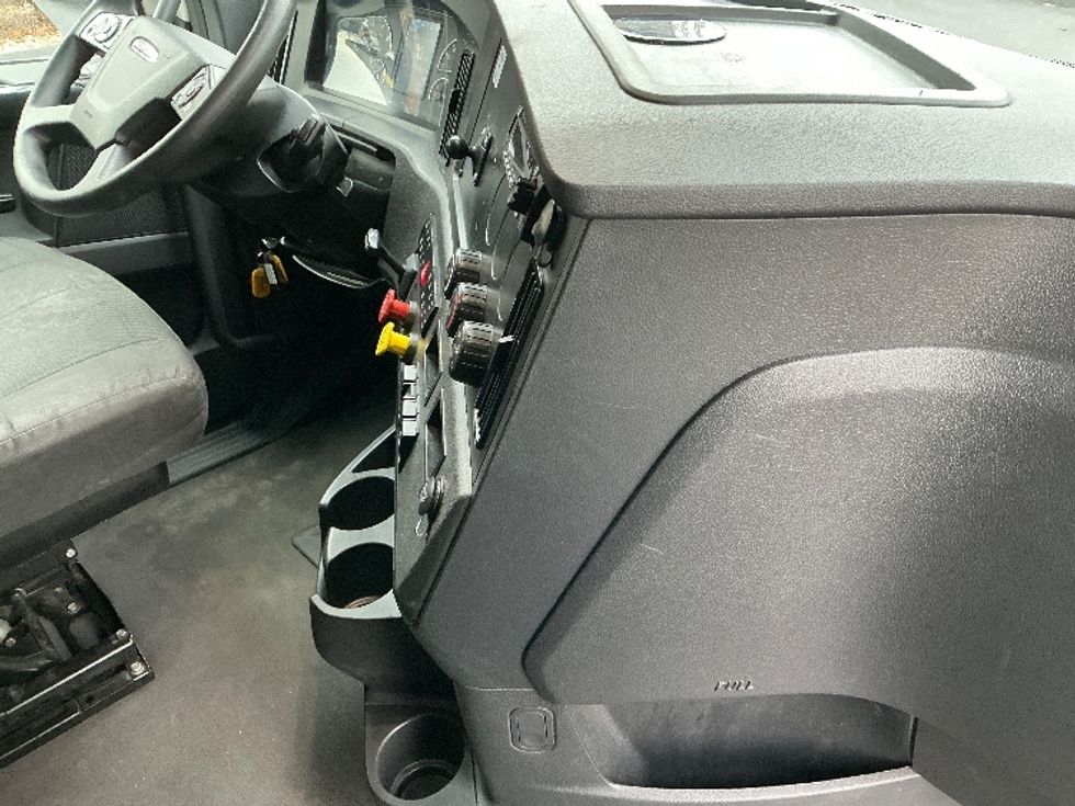 Sleeper Tractor-Heavy Duty Tractors-Freightliner-2023-T12664ST-Sparks-NV-576,028\n\t\tmiles-$ 73,250 - Image 15