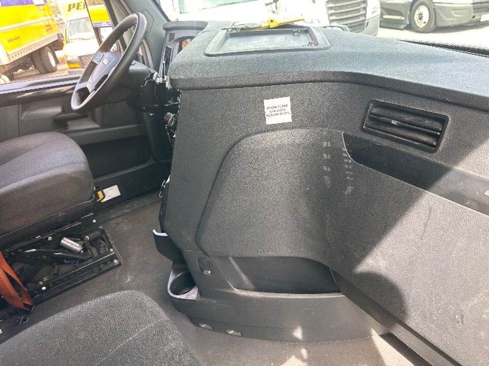 Sleeper Tractor-Heavy Duty Tractors-Freightliner-2023-T12664ST-Sparks-NV-639,562\n\t\tmiles-$ 65,500 - Image 15