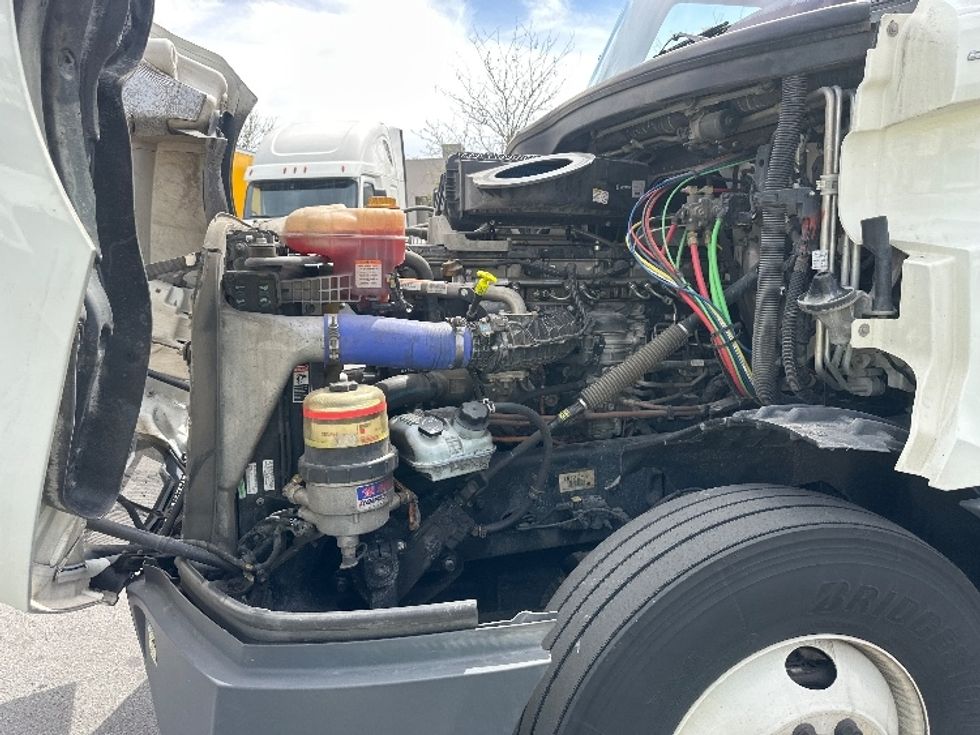 Sleeper Tractor-Heavy Duty Tractors-Freightliner-2023-T12664ST-Sparks-NV-639,562\n\t\tmiles-$ 65,500 - Image 21