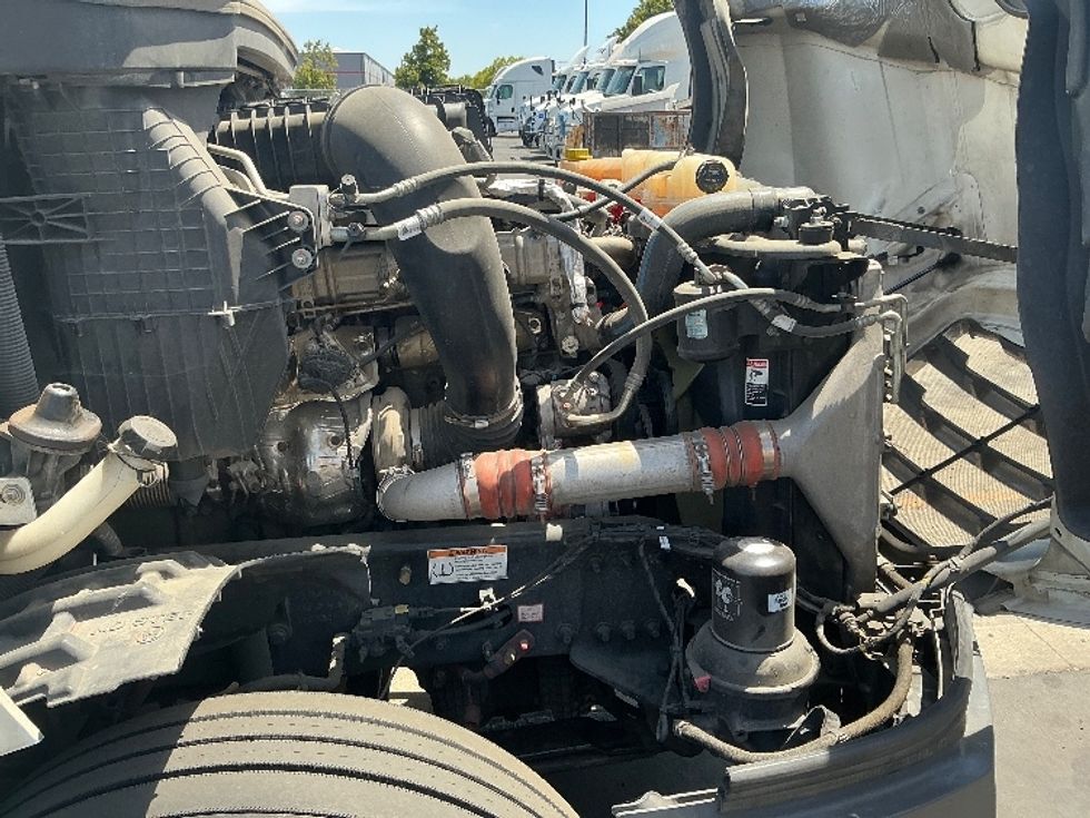 Sleeper Tractor-Heavy Duty Tractors-Freightliner-2023-T12664ST-Stockton-CA-510,573\n\t\tmiles-$ 20,000 - Image 20