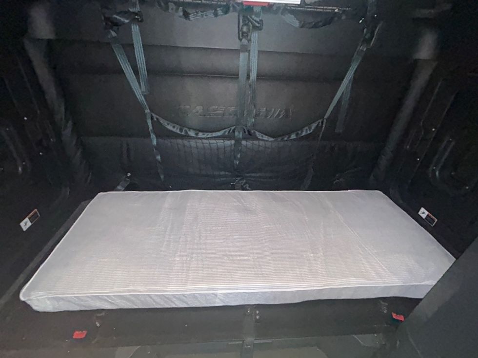 Sleeper Tractor-Heavy Duty Tractors-Freightliner-2023-T12664ST-Stockton-CA-672,260\n\t\tmiles-$ 61,750 - Image 16