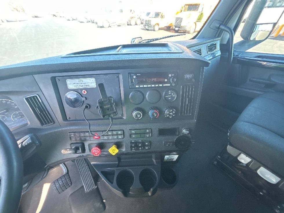 Sleeper Tractor-Heavy Duty Tractors-Freightliner-2023-T12664ST-Stockton-CA-720,408\n\t\tmiles-$ 56,500 - Image 12