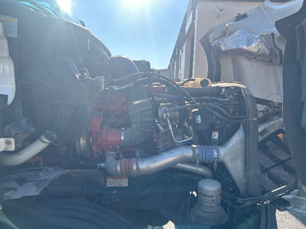 Sleeper Tractor-Heavy Duty Tractors-Freightliner-2023-T12664ST-Sturtevant-WI-474,917\n\t\tmiles-$ 83,000 - Image 20