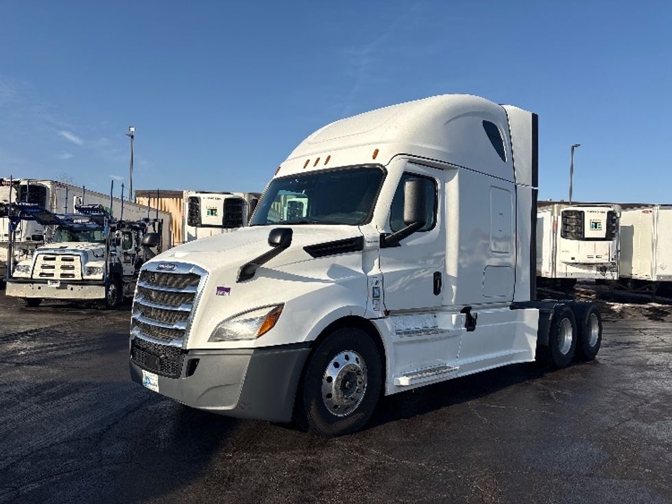 Sleeper Tractor-Heavy Duty Tractors-Freightliner-2023-T12664ST-Sturtevant-WI-576,387\n\t\tmiles-$ 65,000 - Image 3