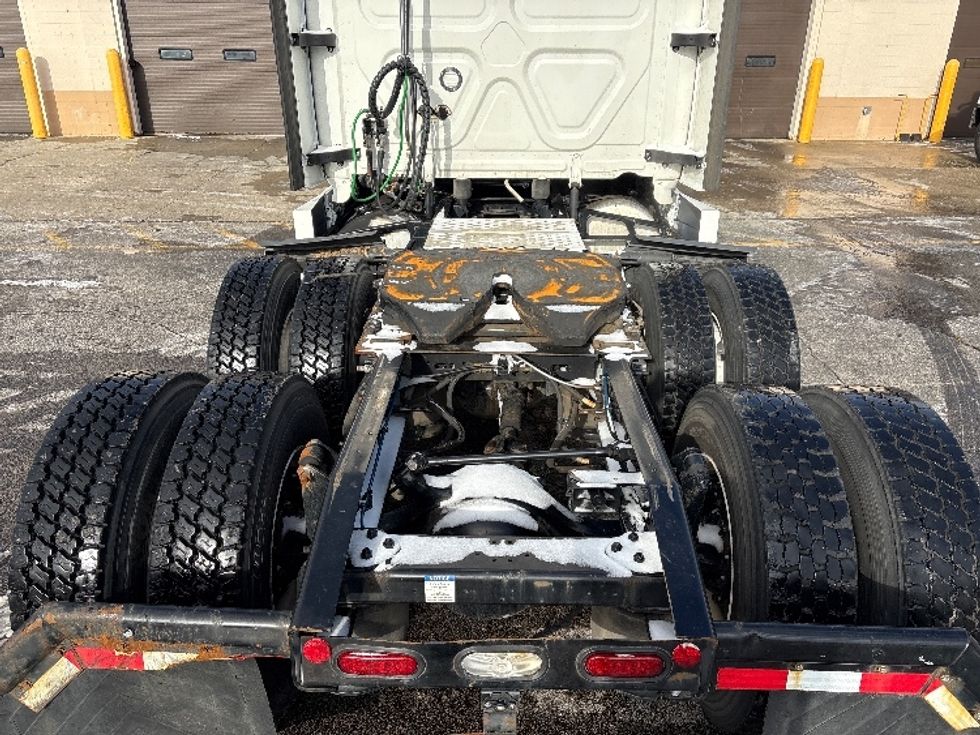 Sleeper Tractor-Heavy Duty Tractors-Freightliner-2023-T12664ST-Sturtevant-WI-588,359\n\t\tmiles-$ 62,500 - Image 6