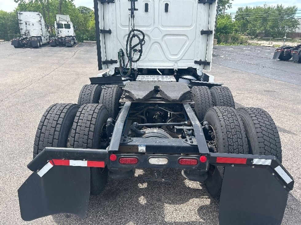 Sleeper Tractor-Heavy Duty Tractors-Freightliner-2023-T12664ST-Sturtevant-WI-605,016\n\t\tmiles-$ 64,500 - Image 6