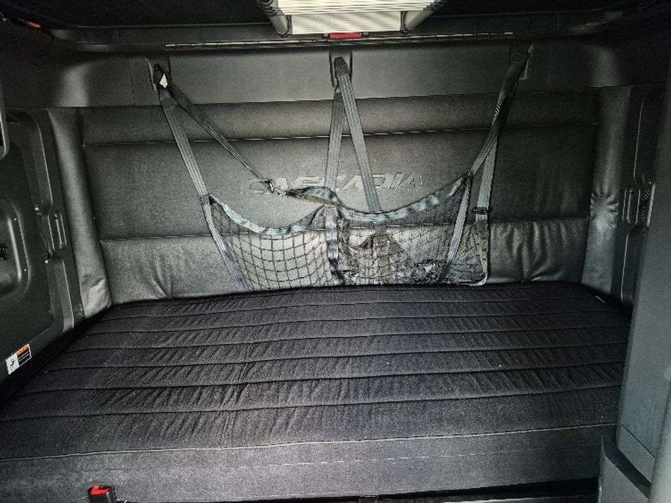 Sleeper Tractor-Heavy Duty Tractors-Freightliner-2023-T12664ST-Sturtevant-WI-629,383\n\t\tmiles-$ 54,250 - Image 16