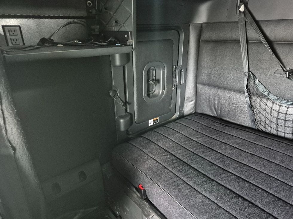 Sleeper Tractor-Heavy Duty Tractors-Freightliner-2023-T12664ST-Sturtevant-WI-629,383\n\t\tmiles-$ 54,250 - Image 18