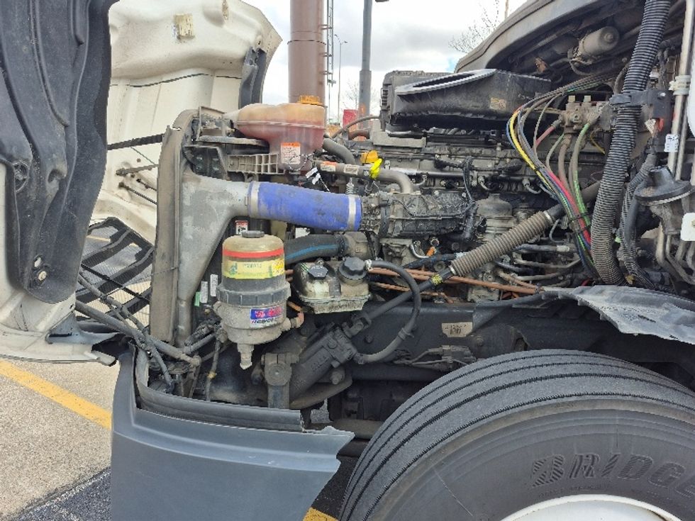 Sleeper Tractor-Heavy Duty Tractors-Freightliner-2023-T12664ST-Sturtevant-WI-629,383\n\t\tmiles-$ 54,250 - Image 21