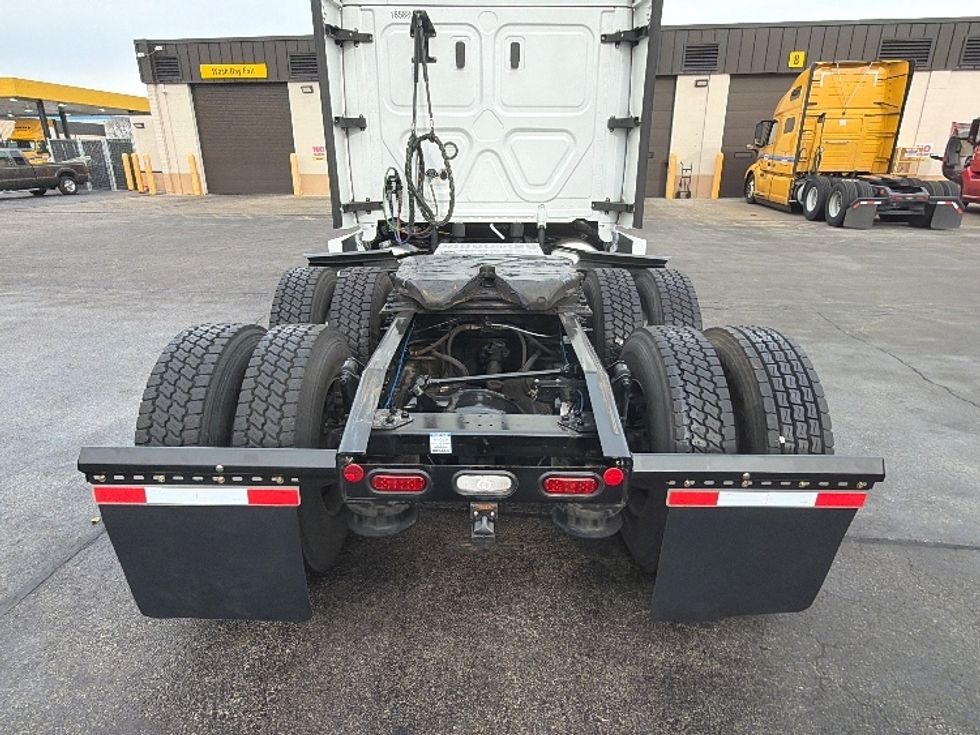 Sleeper Tractor-Heavy Duty Tractors-Freightliner-2023-T12664ST-Sturtevant-WI-653,164\n\t\tmiles-$ 59,750 - Image 6