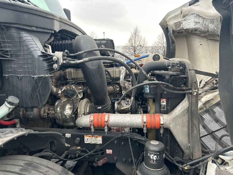 Sleeper Tractor-Heavy Duty Tractors-Freightliner-2023-T12664ST-Sturtevant-WI-678,220\n\t\tmiles-$ 55,500 - Image 20