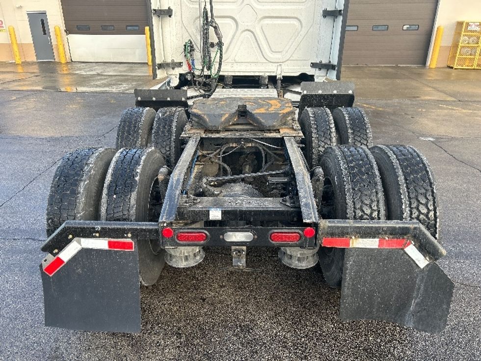 Sleeper Tractor-Heavy Duty Tractors-Freightliner-2023-T12664ST-Sturtevant-WI-724,261\n\t\tmiles-$ 52,000 - Image 6