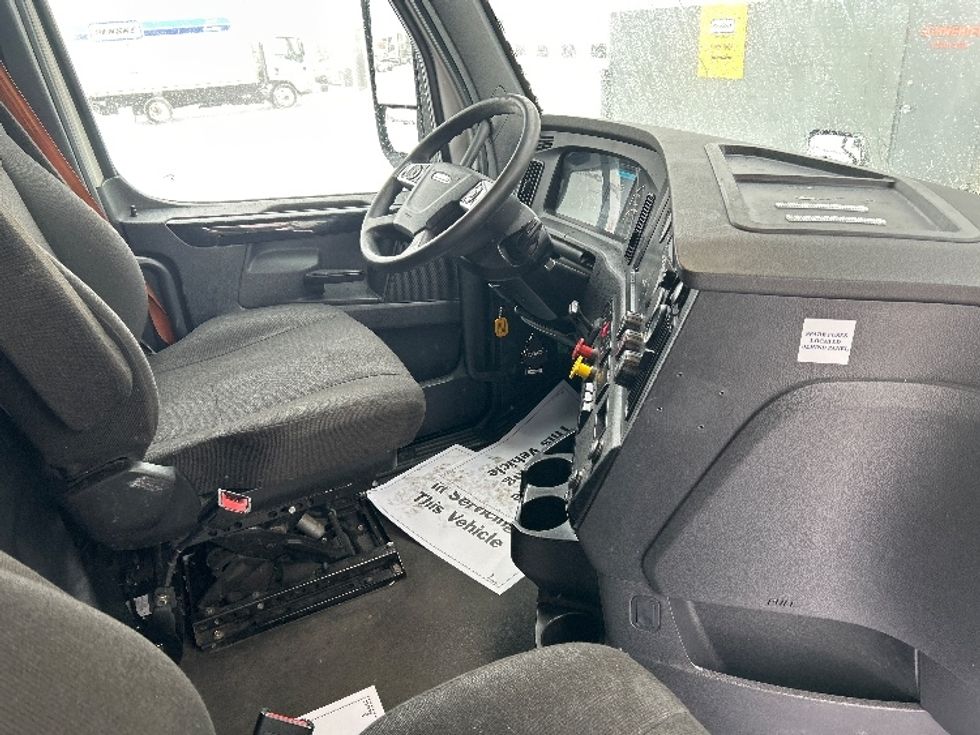 Sleeper Tractor-Heavy Duty Tractors-Freightliner-2023-T12664ST-Sturtevant-WI-763,876\n\t\tmiles-$ 47,250 - Image 15