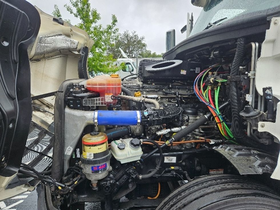 Sleeper Tractor-Heavy Duty Tractors-Freightliner-2023-T12664ST-Tampa-FL-518,461\n\t\tmiles-$ 67,750 - Image 21