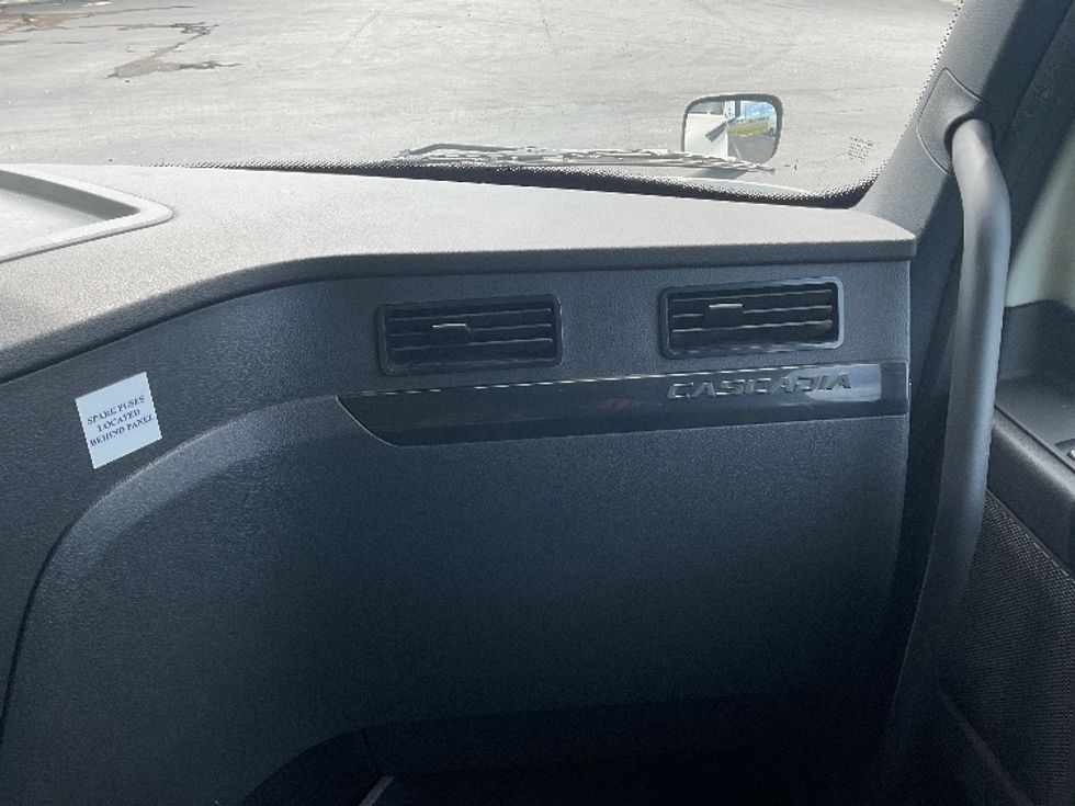 Sleeper Tractor-Heavy Duty Tractors-Freightliner-2023-T12664ST-Tampa-FL-612,689\n\t\tmiles-$ 66,250 - Image 14