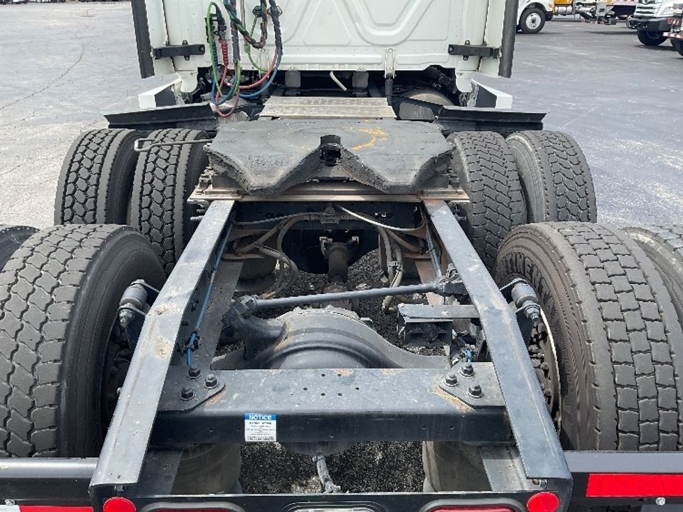 Sleeper Tractor-Heavy Duty Tractors-Freightliner-2023-T12664ST-Tampa-FL-612,689\n\t\tmiles-$ 66,250 - Image 6