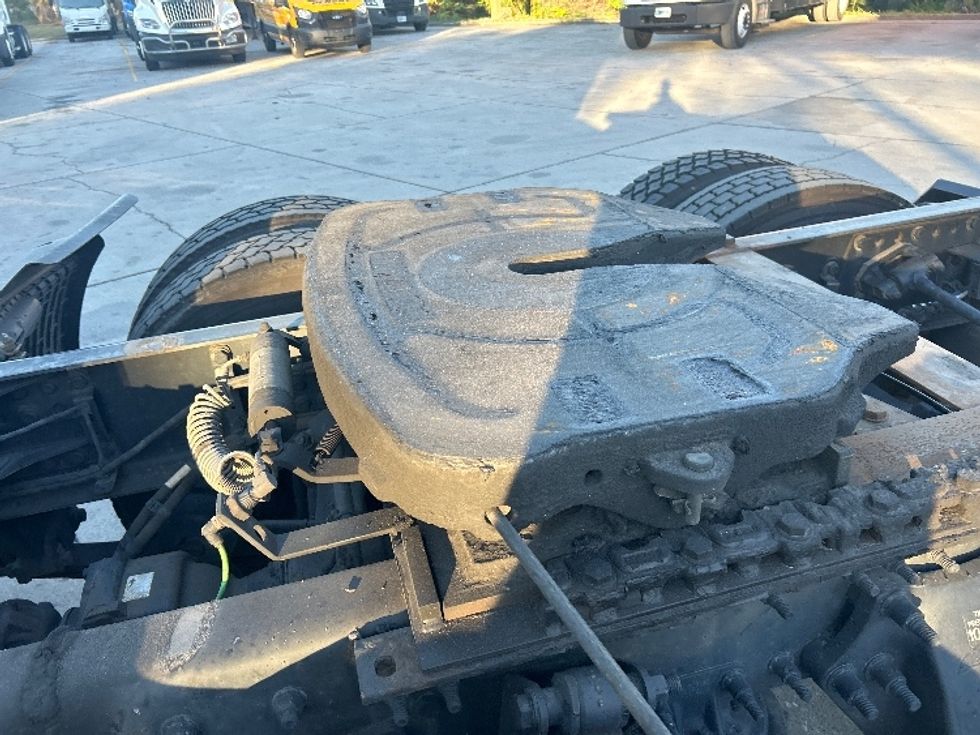 Sleeper Tractor-Heavy Duty Tractors-Freightliner-2023-T12664ST-Tampa-FL-619,394\n\t\tmiles-$ 60,750 - Image 22