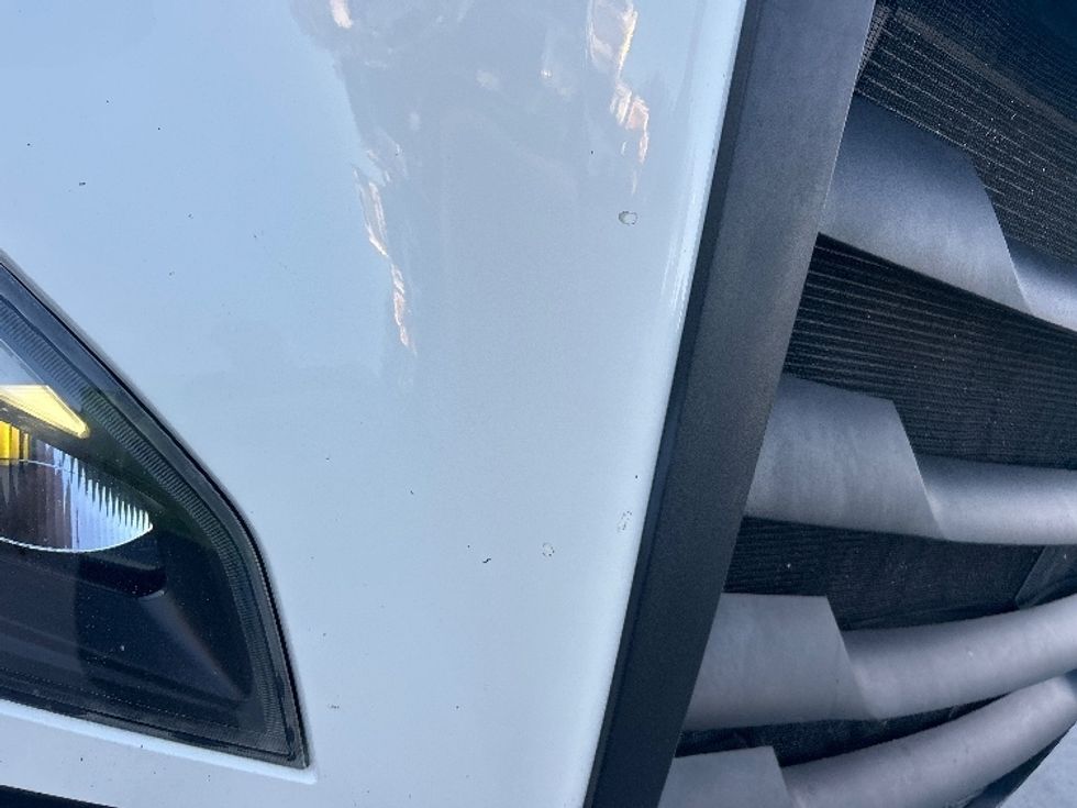 Sleeper Tractor-Heavy Duty Tractors-Freightliner-2023-T12664ST-Tampa-FL-619,394\n\t\tmiles-$ 60,750 - Image 26