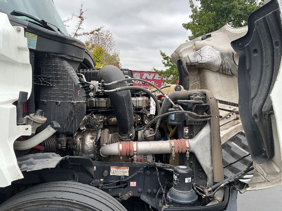 Sleeper Tractor-Heavy Duty Tractors-Freightliner-2023-T12664ST-Torrance-CA-571,423\n\t\tmiles-$ 77,250 - Image 20