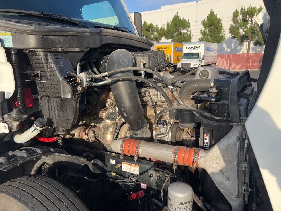 Sleeper Tractor-Heavy Duty Tractors-Freightliner-2023-T12664ST-Torrance-CA-605,856\n\t\tmiles-$ 71,000 - Image 20