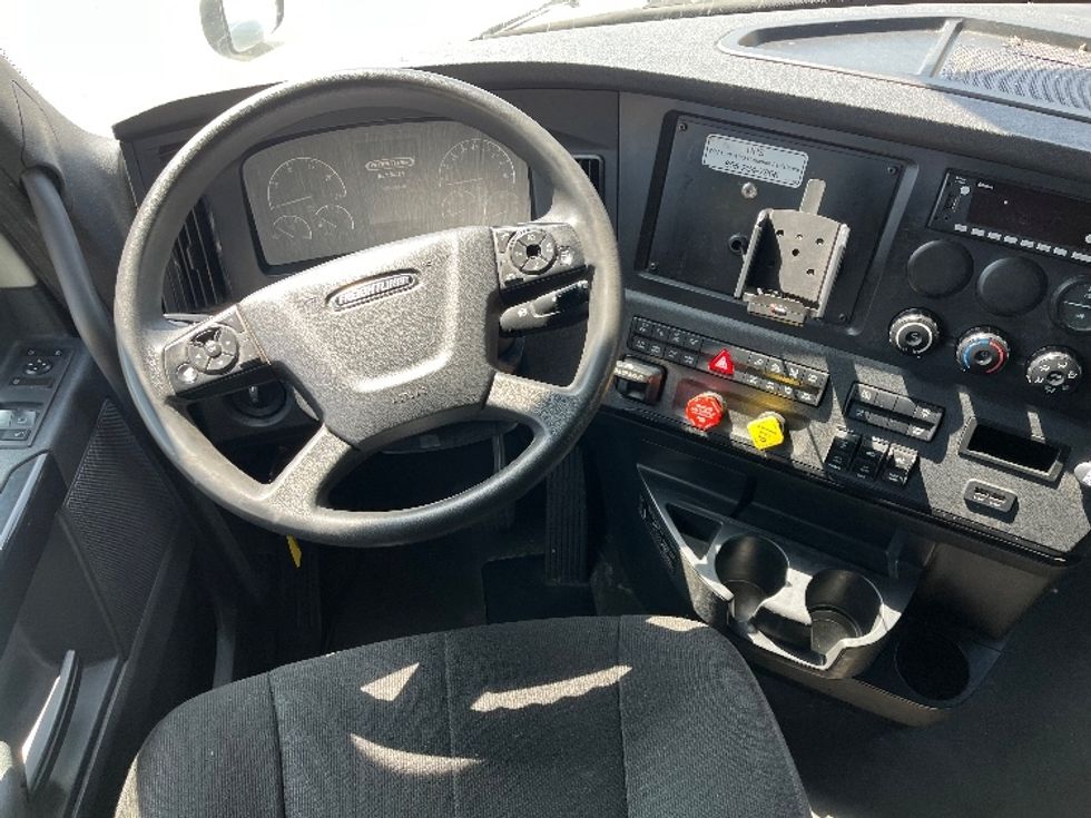 Sleeper Tractor-Heavy Duty Tractors-Freightliner-2023-T12664ST-Torrance-CA-635,809\n\t\tmiles-$ 65,750 - Image 11