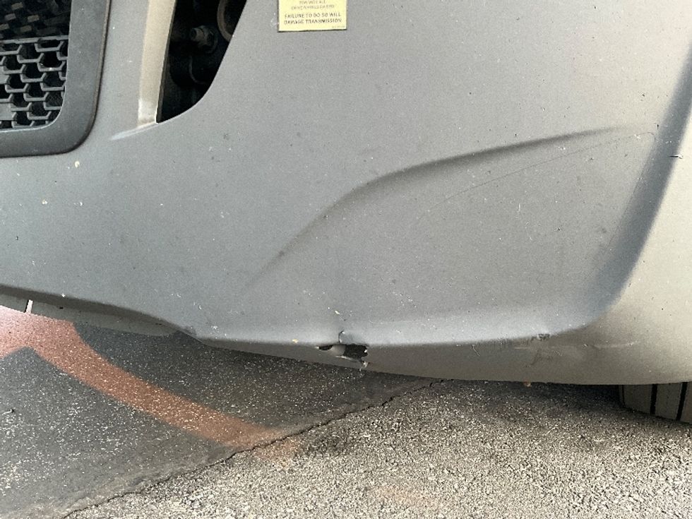 Sleeper Tractor-Heavy Duty Tractors-Freightliner-2023-T12664ST-Torrance-CA-659,309\n\t\tmiles-$ 63,250 - Image 24